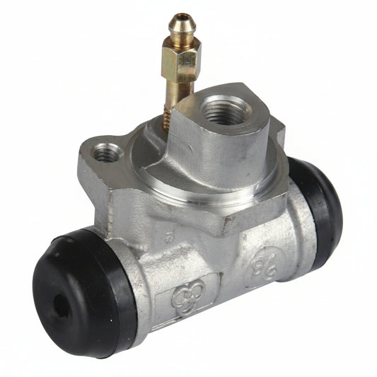 Bomba de rueda trasera Nissan D22 15/16