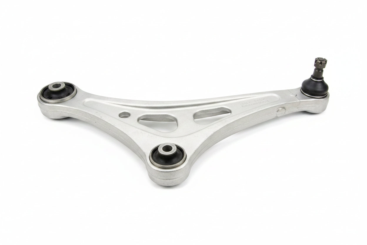 Tijera suspensión Nissan Pathfinder 2022-2024 inferior delantera derecha